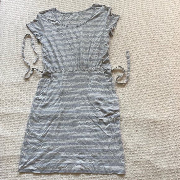 Pact Dresses & Skirts - Pact Organic Cotton Scoop-Neck Dress, Pockets, Tie Belt, Grey & White Stripes, S